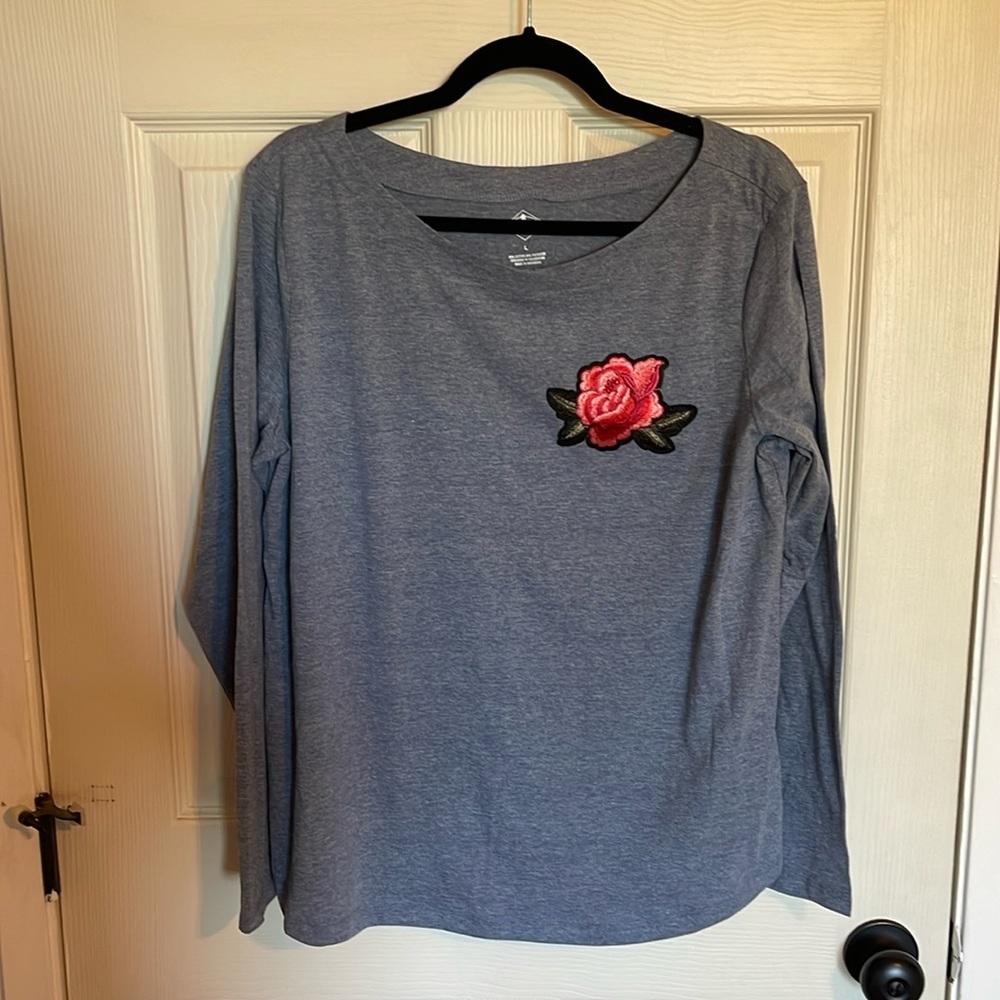 St. John’s Bay. Size L. Like new
